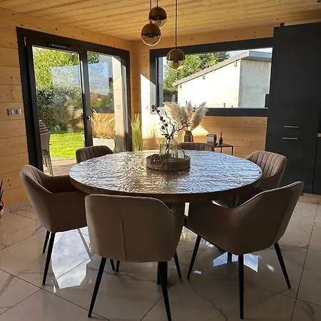 شاليه Le Chalheureux Aumontzey